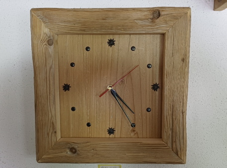 Altholz Uhr Unikat 33/33 cm Nr.70/8