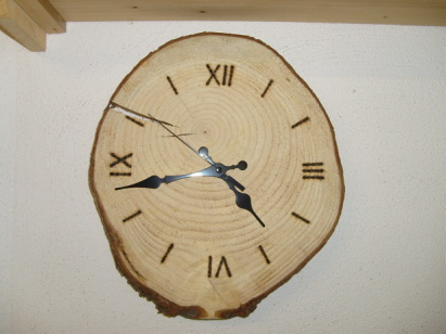 Zirbenholz Wanduhr
